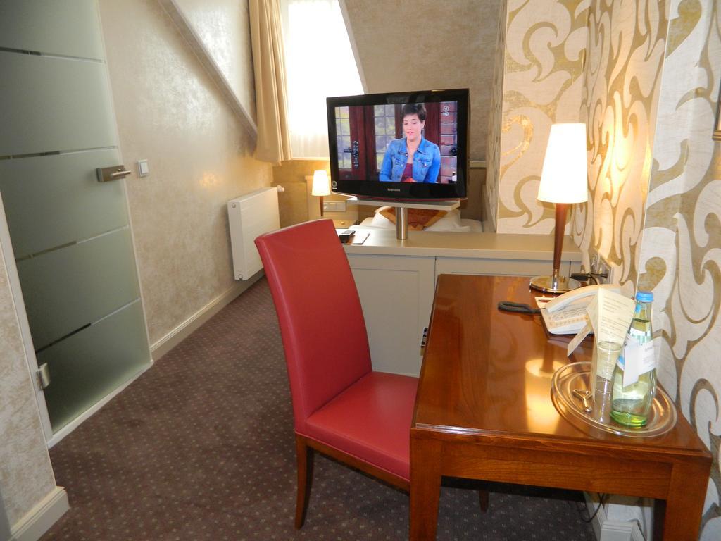 Parkhotel Gueldene Berge Weissenfels Room photo