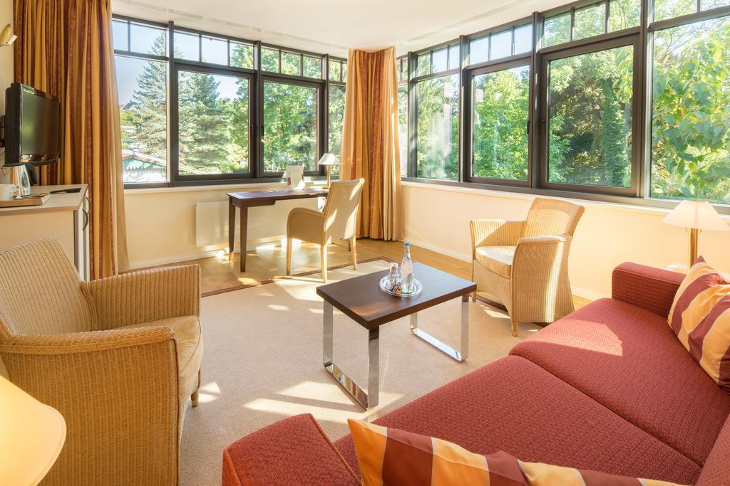 Parkhotel Gueldene Berge Weissenfels Exterior photo